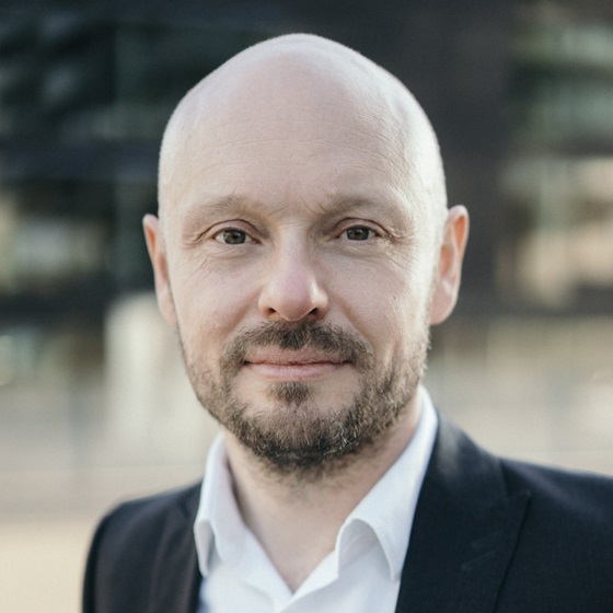 David M Andersen